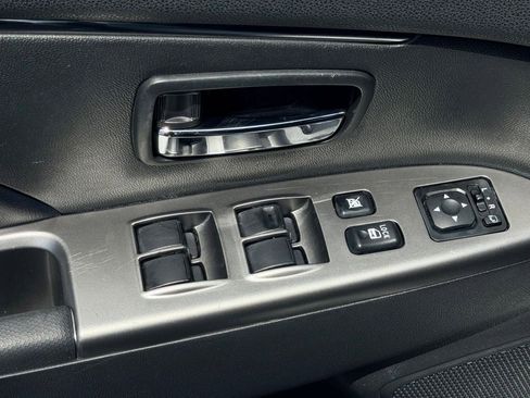 Used 2024 Mitsubishi Outlander Sport SE AWD/4WD image 17