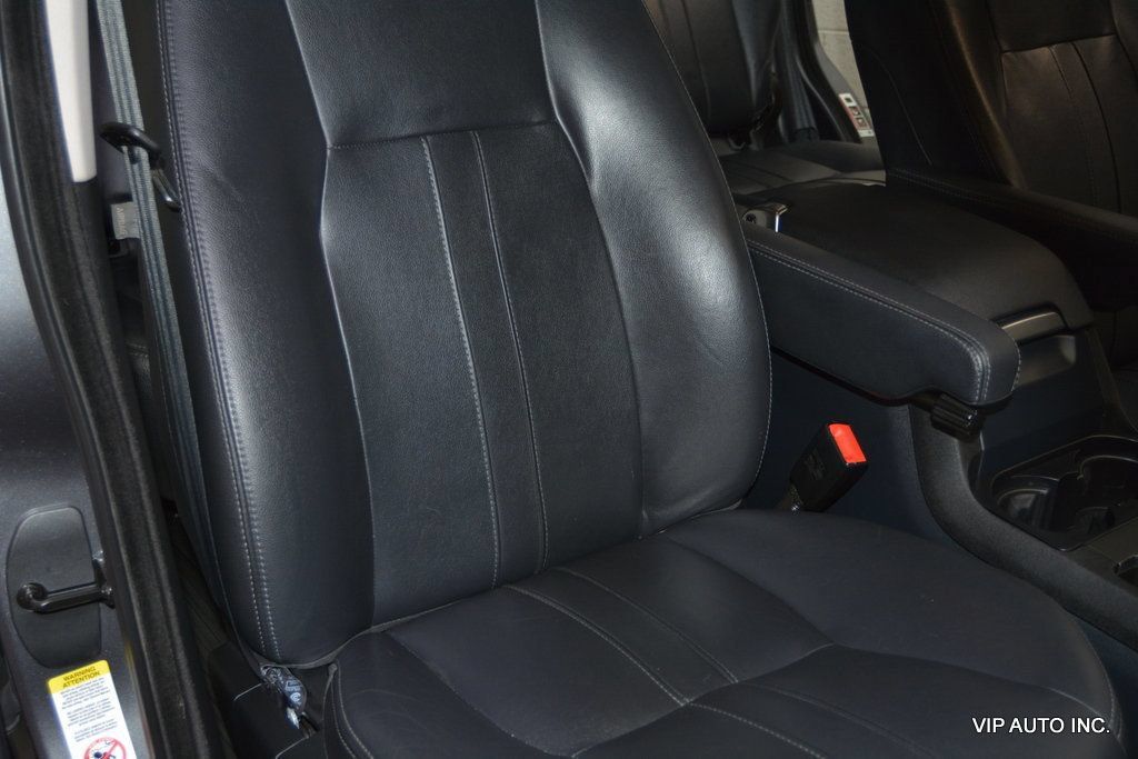 Used 2016 Land Rover LR4 HSE Silver Edition AWD/4WD image 16
