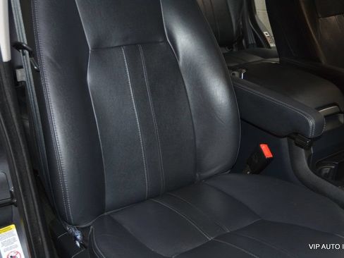 Used 2016 Land Rover LR4 HSE Silver Edition AWD/4WD image 16