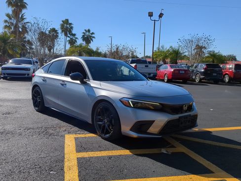 Used 2024 Honda Civic Sport image 2