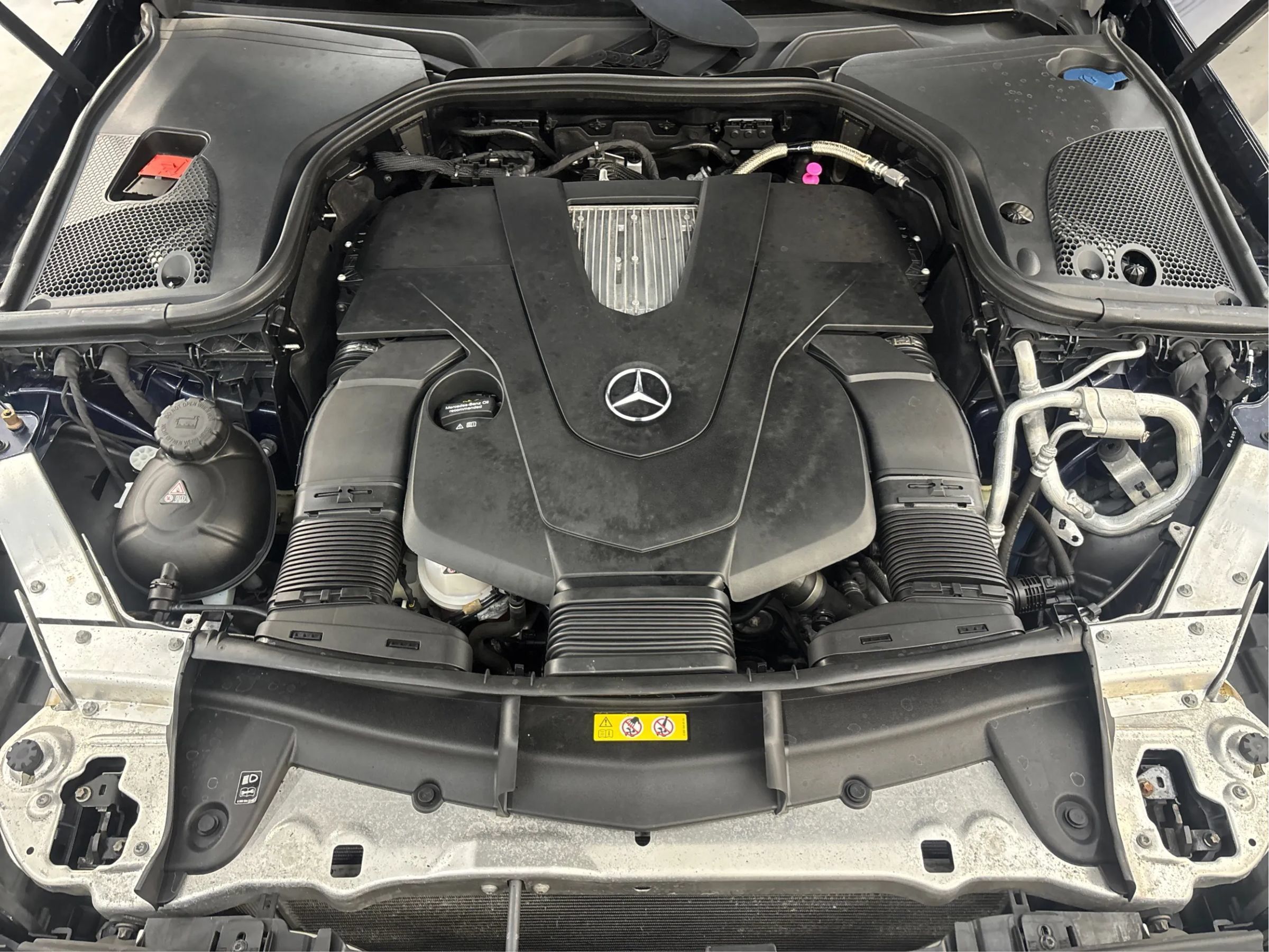 Used 2018 Mercedes-Benz E 400 4MATIC Coupe image 28