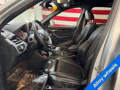Used 2019 BMW X1 xDrive28i w/ Convenience Package AWD/4WD image 9