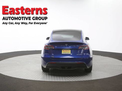 Used 2022 Tesla Model Y Long Range AWD/4WD image 30