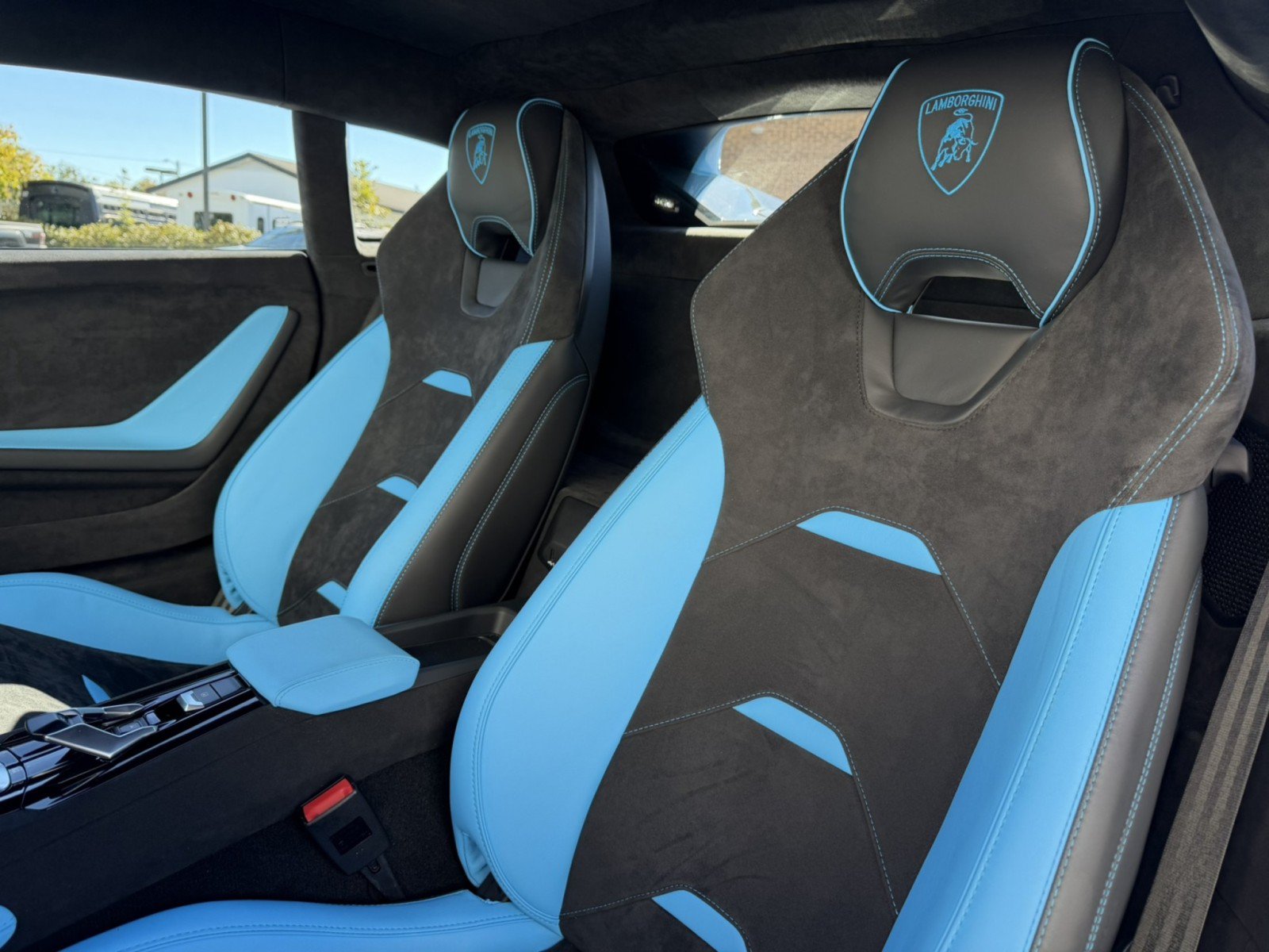 Used 2023 Lamborghini Huracan Tecnica RWD image 10