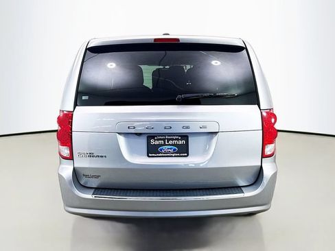 Used 2018 Dodge Grand Caravan SE w/ UConnect Hands-Free Group FWD image 6