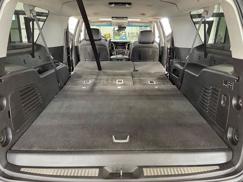 Used 2016 Cadillac Escalade ESV Luxury AWD/4WD image 18