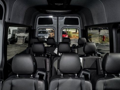 New 2025 Mercedes-Benz Sprinter 2500 image 21