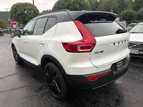Used 2026 Volvo XC40 B5 Ultra w/ Climate Package AWD/4WD image 2