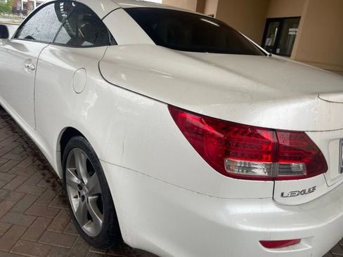 Used 2010 Lexus IS 350C image 4