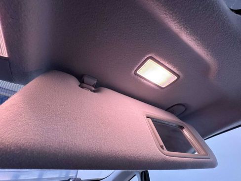 Used 2010 Toyota Prius Five image 33