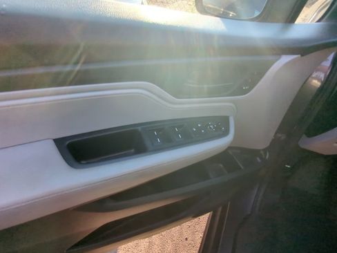 Used 2018 Honda Odyssey EX-L image 8