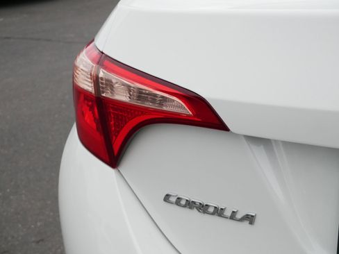 Used 2019 Toyota Corolla LE image 17