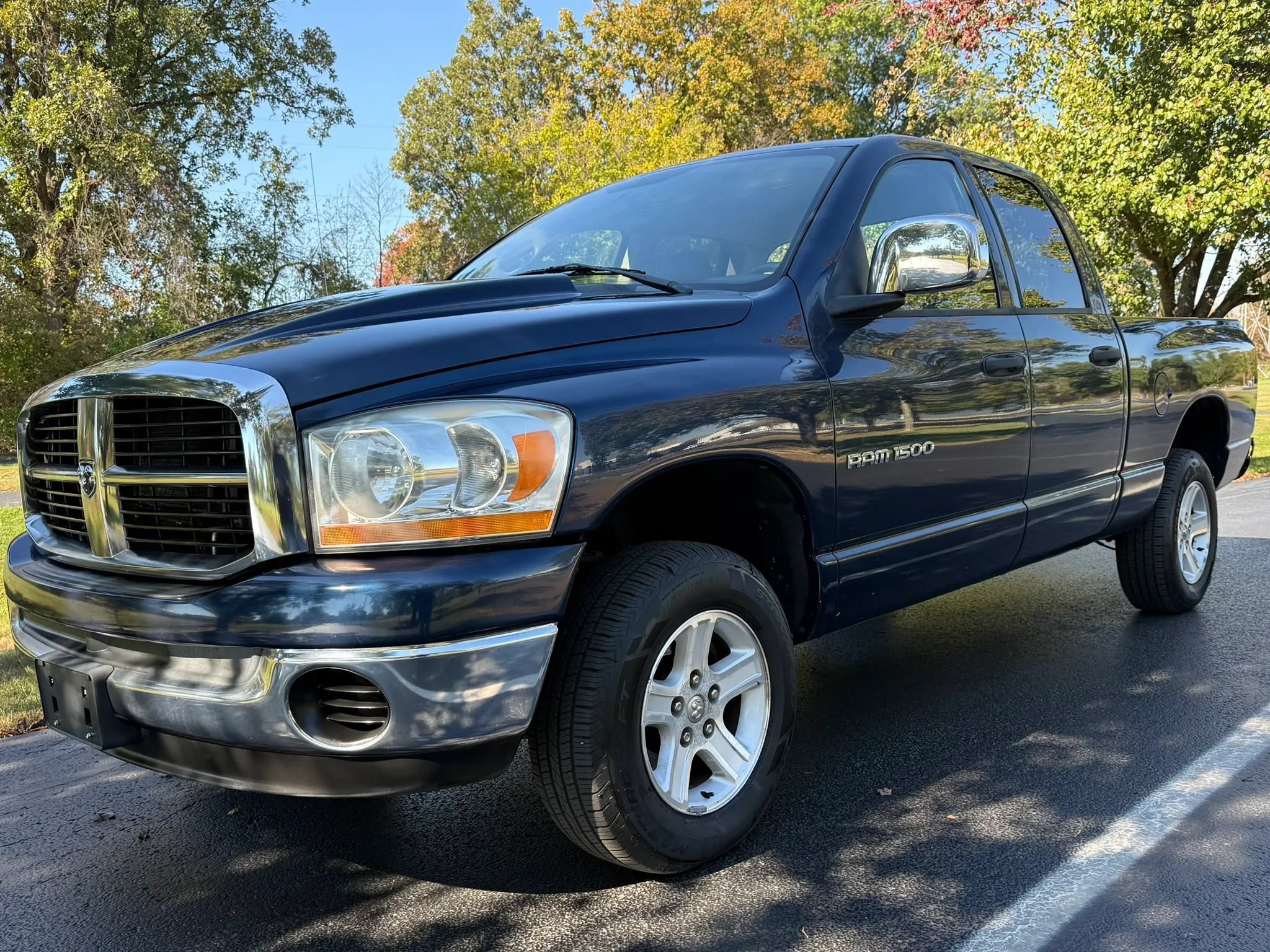 Used 2006 Dodge Ram 1500 Truck SLT AWD/4WD image 1