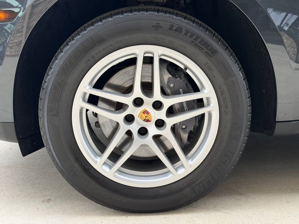Used 2021 Porsche Macan AWD/4WD image 19
