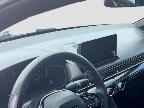 Used 2024 Honda Civic Sport image 9