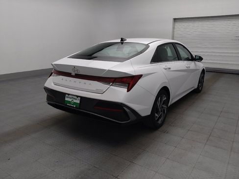 Used 2025 Hyundai Elantra Limited FWD image 9