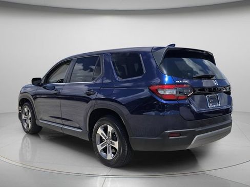 Used 2025 Honda Pilot EX-L image 7