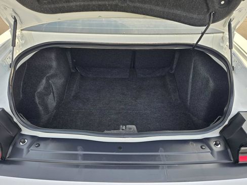 Used 2018 Dodge Challenger R/T w/ Blacktop Package RWD image 32