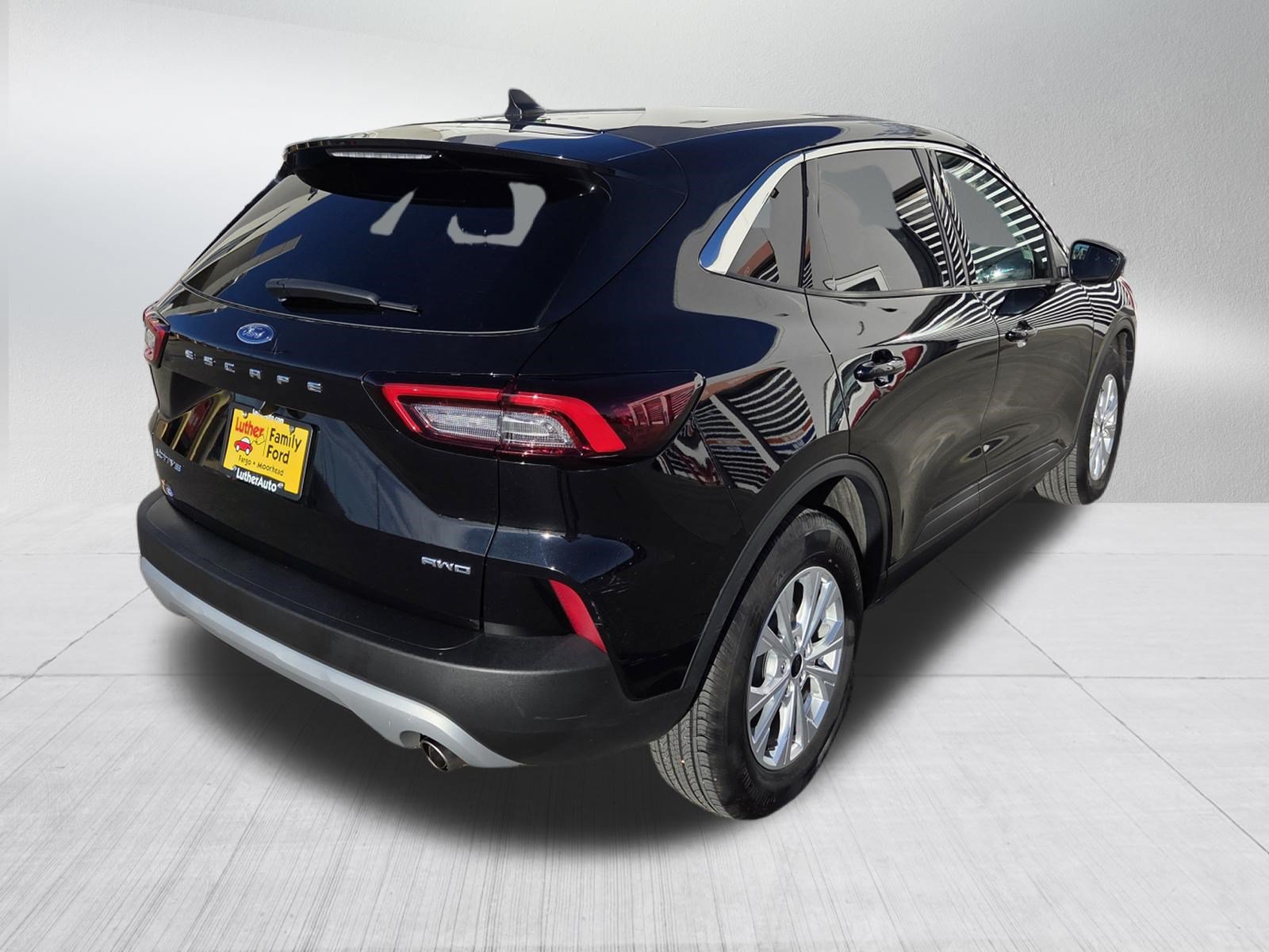 Certified 2023 Ford Escape Active AWD/4WD image 7