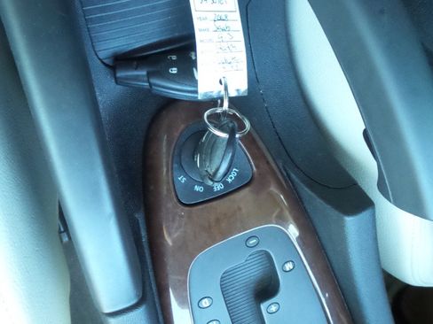 Used 2008 Saab 9-3 2.0T w/ Moonroof Package image 14