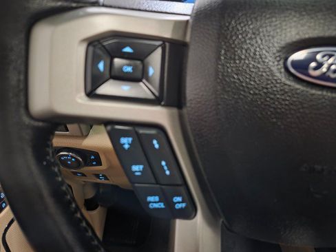 Used 2020 Ford F250 Lariat w/ Lariat Ultimate Package AWD/4WD image 46