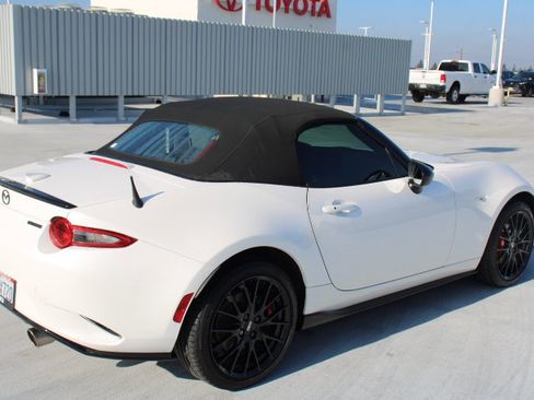 Used 2023 MAZDA MX-5 Miata Club w/ Brembo/BBS Recaro Package image 3
