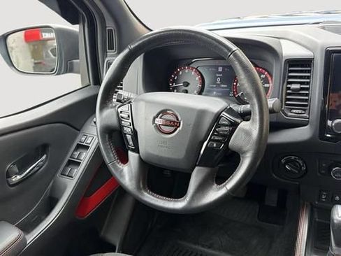 Used 2022 Nissan Frontier PRO-4X AWD/4WD image 12