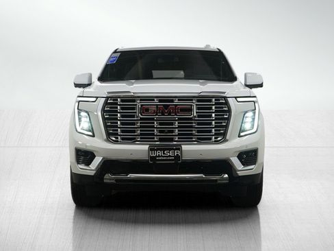 Used 2025 GMC Yukon Denali AWD/4WD image 11