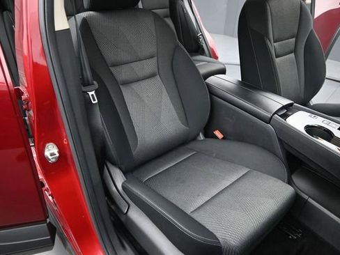 Used 2024 Nissan Rogue SV FWD image 19
