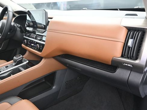 Used 2025 Nissan Pathfinder Platinum w/ Cargo Package FWD image 25