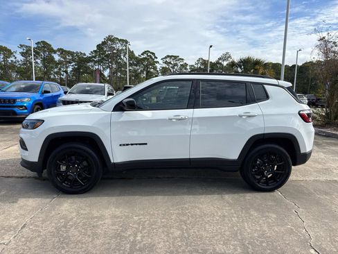 New 2026 Jeep Compass Latitude image 6