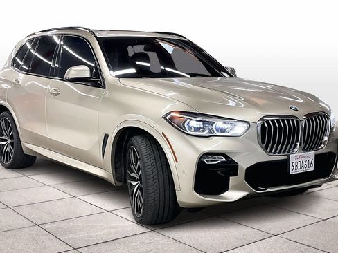 Used 2019 BMW X5 xDrive50i w/ M Sport Package image 2