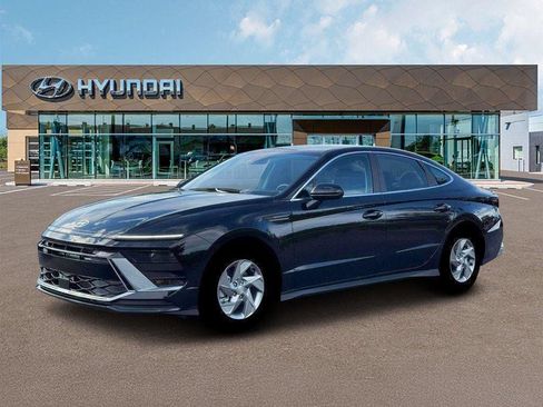 New 2026 Hyundai Sonata SE FWD image 2