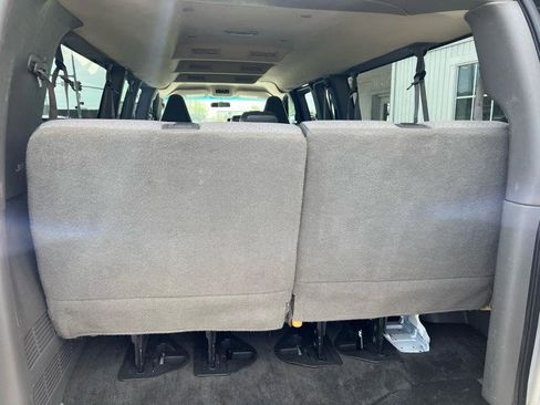 Used 2018 Chevrolet Express 3500 LT w/ LT Preferred Equipment Group image 13