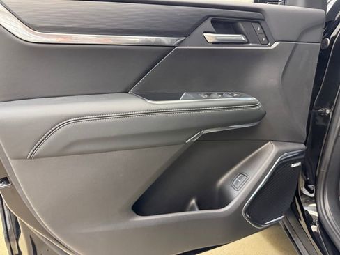 New 2026 GMC Acadia Elevation w/ LPO, Floor Liner Package image 8