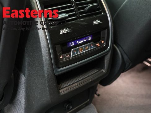 Used 2025 BMW X6 M60i AWD/4WD image 23