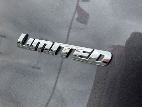 Used 2023 Toyota 4Runner Limited image 10