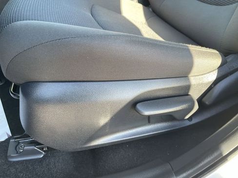 Used 2025 Toyota RAV4 LE AWD/4WD image 13