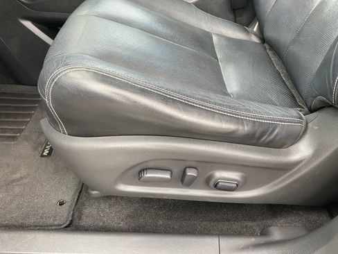 Used 2016 Nissan Murano Platinum w/ Platinum Technology Package FWD image 12