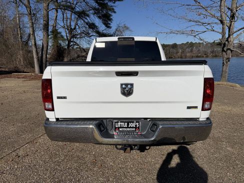 Used 2016 RAM 1500 Classic SLT image 4