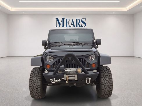 Used 2013 Jeep Wrangler Sahara w/ Connectivity Group AWD/4WD image 8