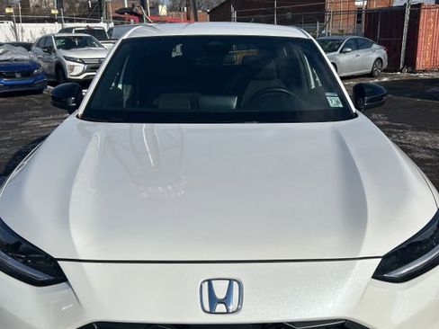 Used 2025 Honda HR-V Sport image 18