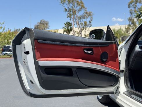 Used 2013 BMW 335i Convertible RWD image 17