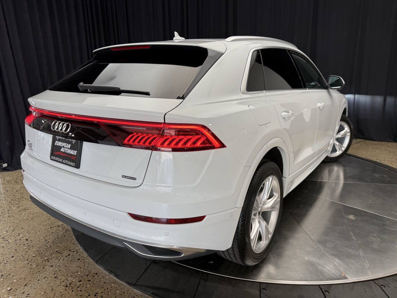 Used 2023 Audi Q8 Premium w/ Convenience Package AWD/4WD image 10