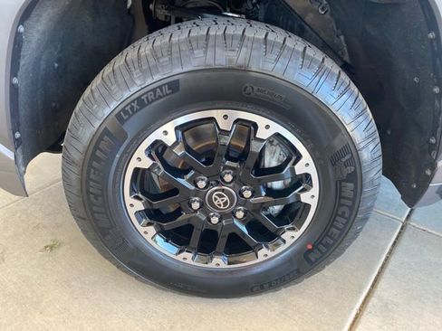 Used 2023 Toyota Tundra SR5 w/ SR5 Premium Package RWD image 5