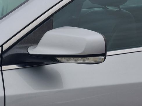 Used 2015 Buick LaCrosse Leather image 4