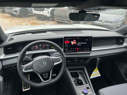New 2026 Volkswagen Tiguan SE R-Line image 64