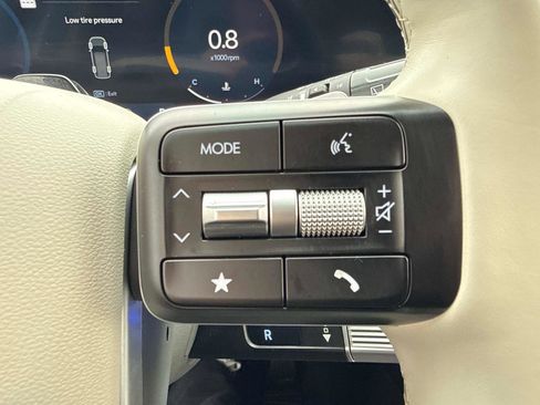 Used 2024 Hyundai Santa Fe Calligraphy image 29