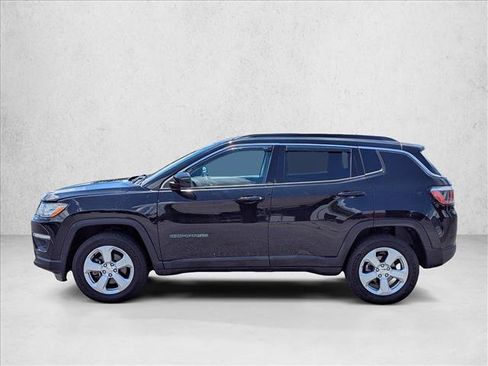Used 2020 Jeep Compass Latitude w/ Popular Equipment Group AWD/4WD image 8