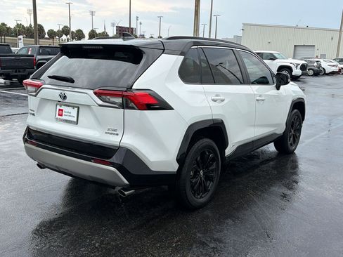 Used 2023 Toyota RAV4 XSE AWD/4WD image 9